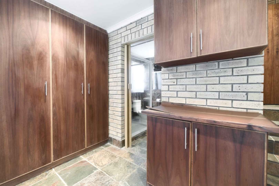 4 Bedroom Property for Sale in Pearly Beach Western Cape